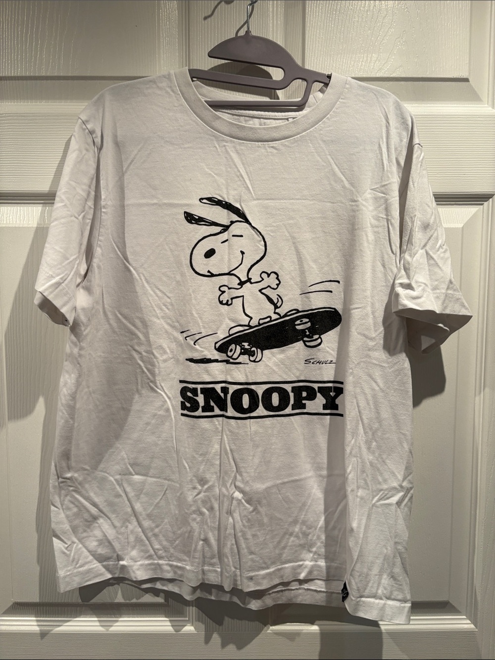 Snoopy White men' s Graphic Tee